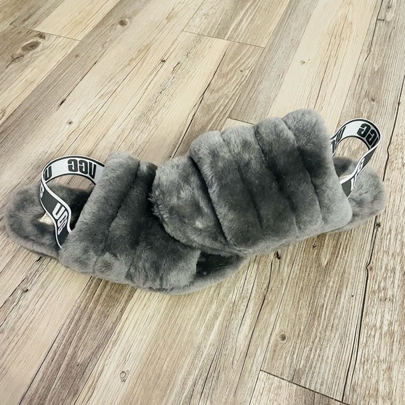 Gray UGG Fluff Yeah slide sandal size womens 8 - Picture 2 of 3